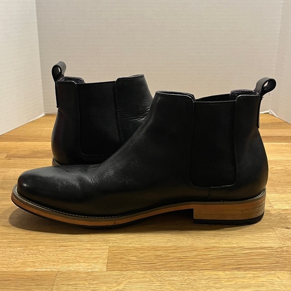 JackThreads Black Leather Kimbo Chelsea Boots w/ Lug Soles - Men’s size 8.5 main image 4